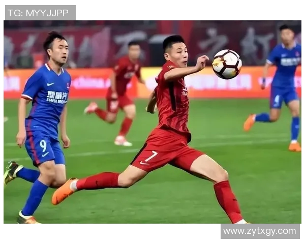 中国足球11号球星是谁 他在赛场上的表现和成就解析 中国足球11号球星是谁 他在赛场上的表现和成就解析