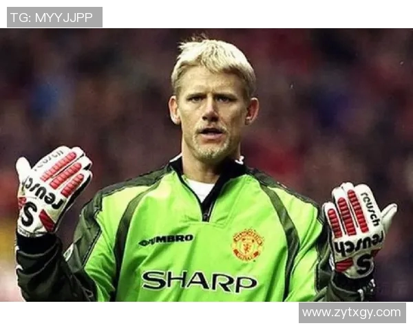 为足球献身的悲壮人生一位球星倒在绿茵场的最后瞬间