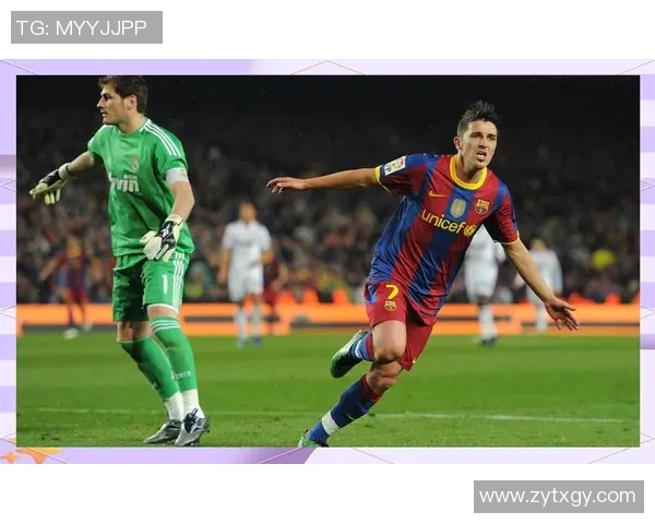 足球巨星荣耀背后的奋斗故事与传奇人生解析 足球巨星荣耀背后的奋斗故事与传奇人生解析