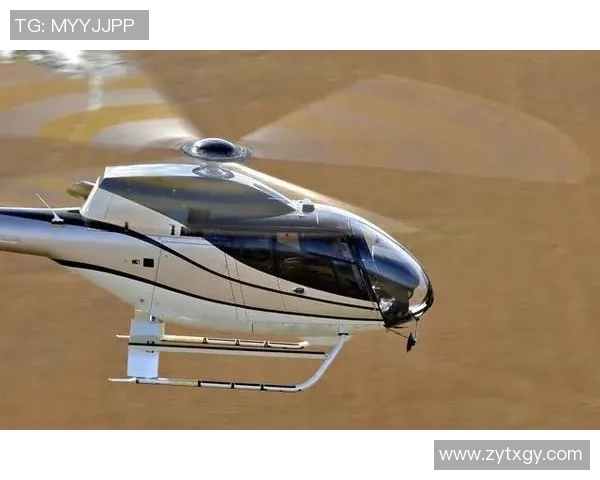 足球球星乘坐私人飞机引发关注豪华出行方式再度成为热议焦点